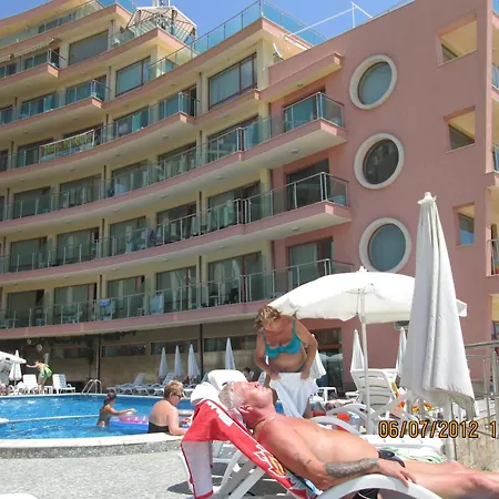 Апартхотел съни бей