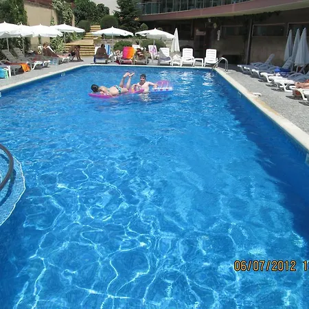 Апартхотел съни бей