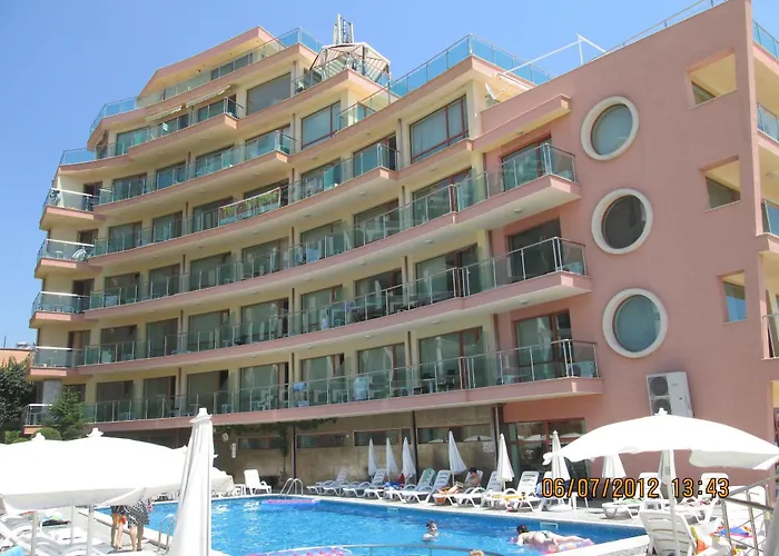 Sunny Bay Lejlighedshotel 3*