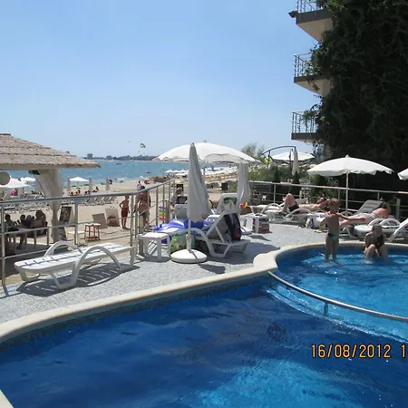 Sunny Bay Апарт-отель 3*