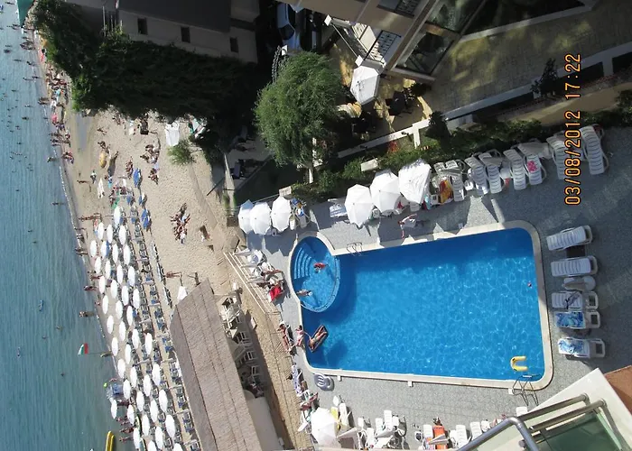 Lägenhetshotell Sunny Bay 3*