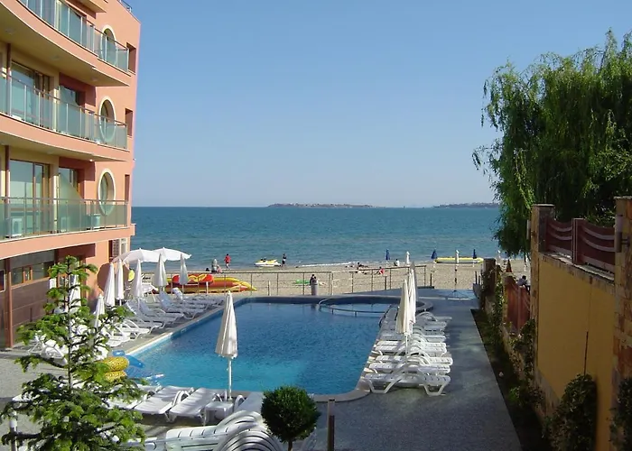 Sunny Bay Апарт-отель