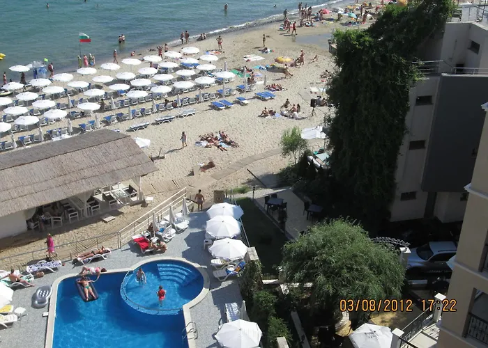 Апарт-отель Sunny Bay